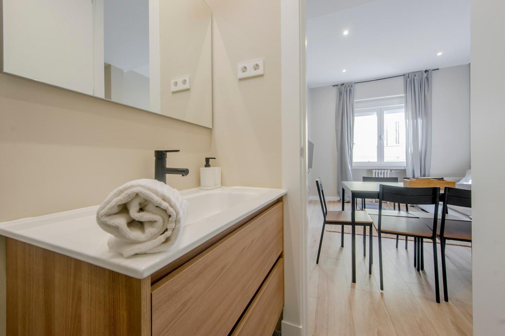 Downtown Apt Para 7Pax La Latina,Centro De Мадрид Экстерьер фото