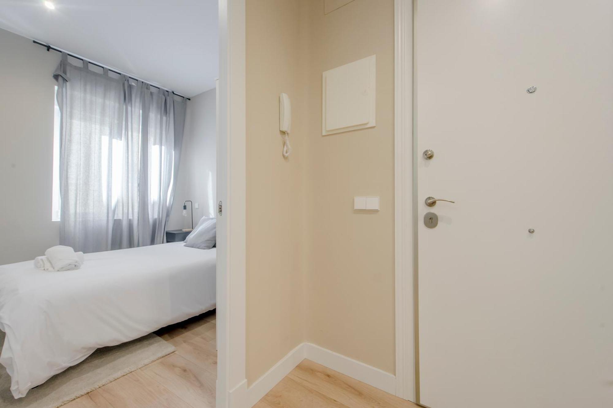 Downtown Apt Para 7Pax La Latina,Centro De Мадрид Экстерьер фото